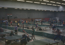801649 Afbeelding van een tafeltennistoernooi in de Sporthal Catharijne (Jaarbeursplein 21) te Utrecht.